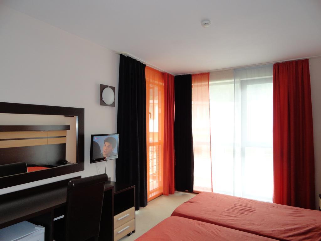Hotel Byalo More Banite Rom bilde