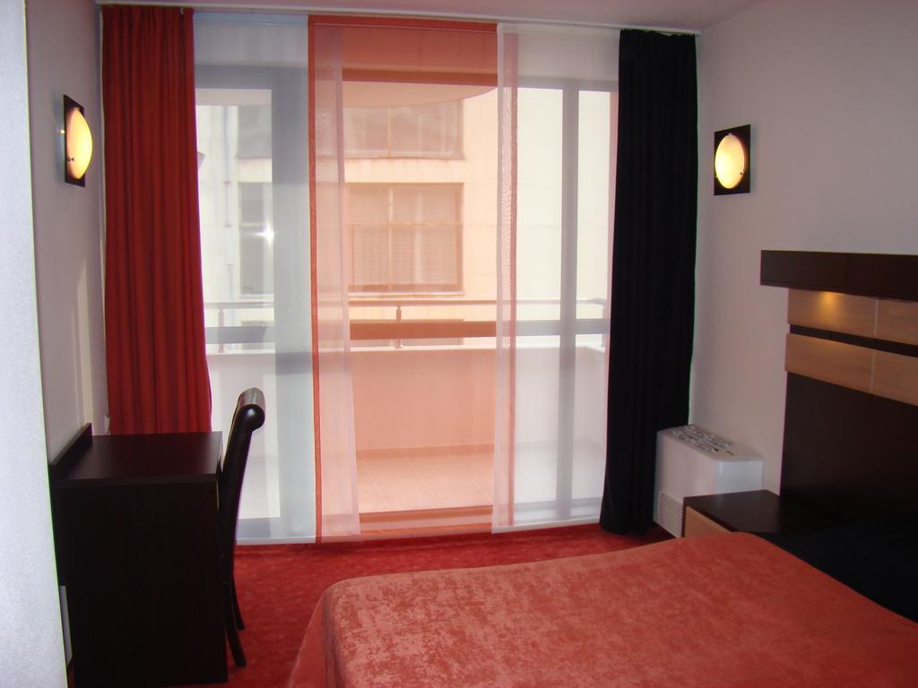 Hotel Byalo More Banite Rom bilde