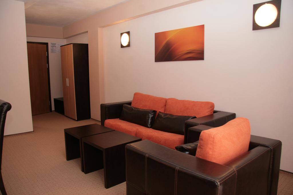 Hotel Byalo More Banite Rom bilde