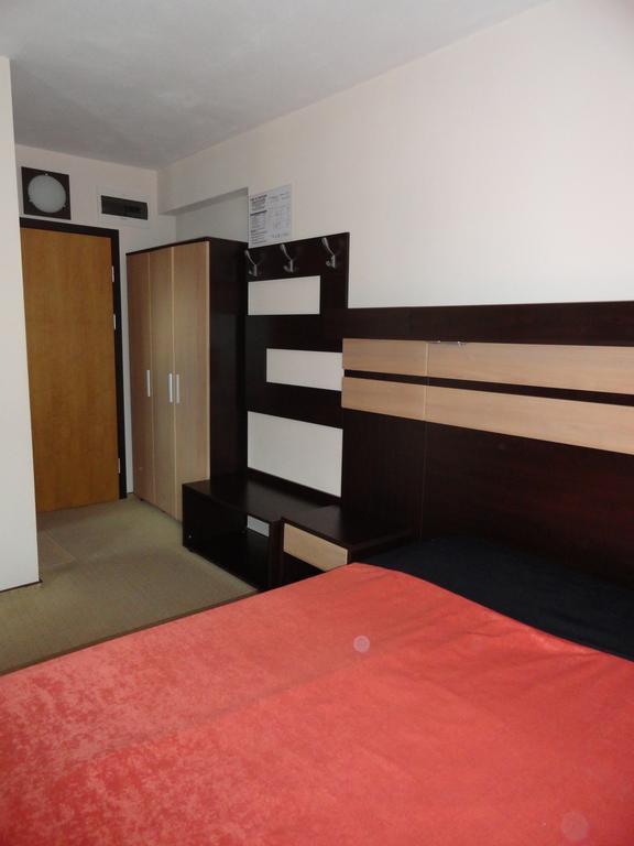 Hotel Byalo More Banite Rom bilde