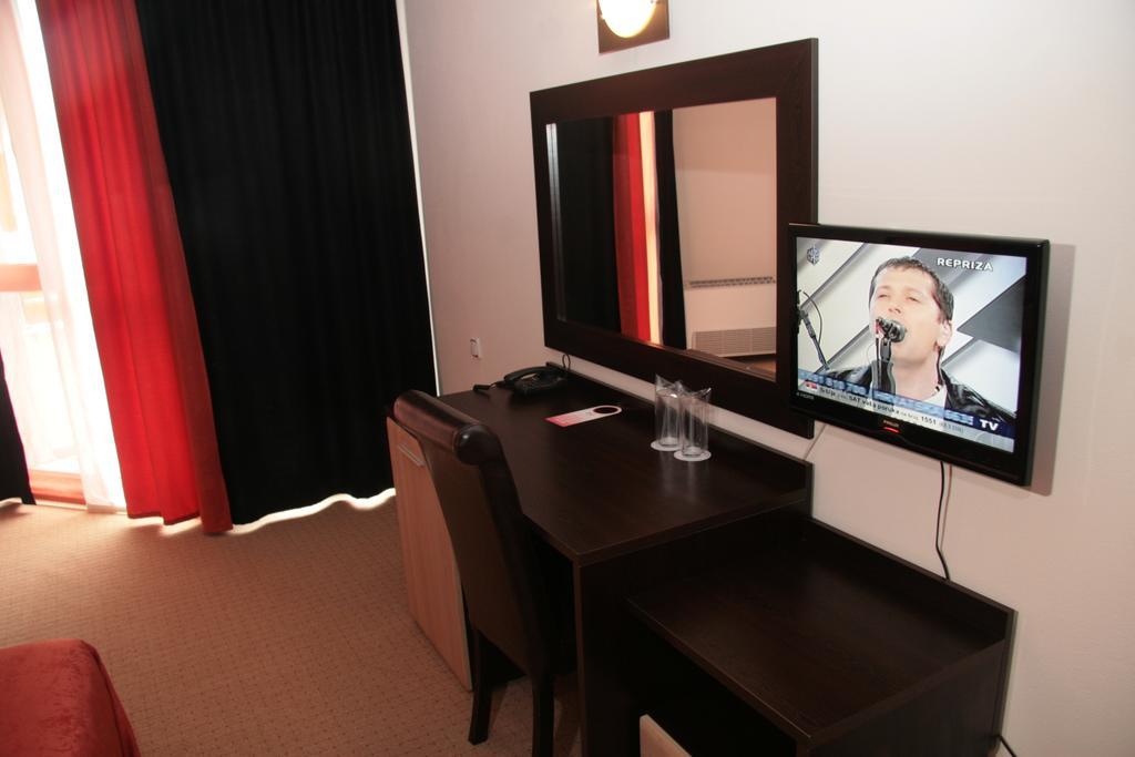 Hotel Byalo More Banite Rom bilde