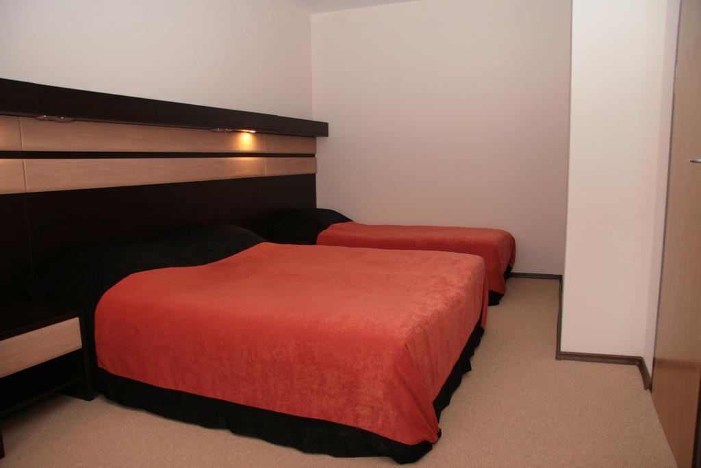 Hotel Byalo More Banite Rom bilde